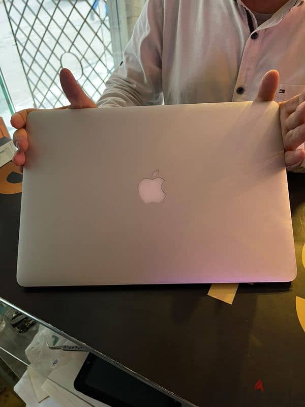 Apple mac 2015 1