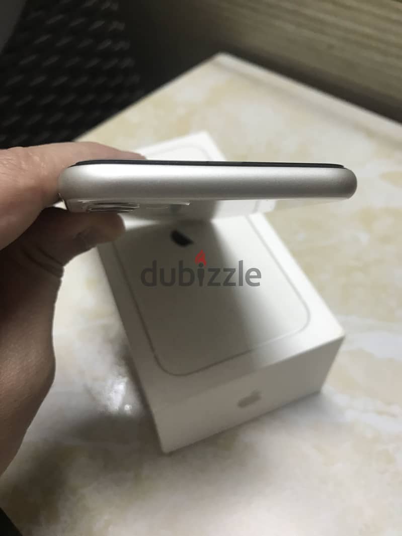 Apple - iPhone 11 6