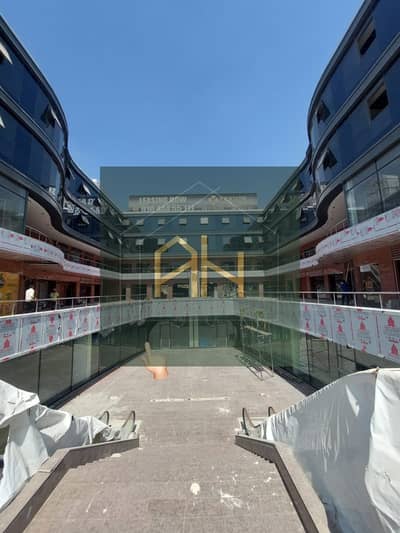 59 Store is currently operational - Monthly rent 94,400 in Backs Plaza Mall, Yasmeen Services 4 Villas