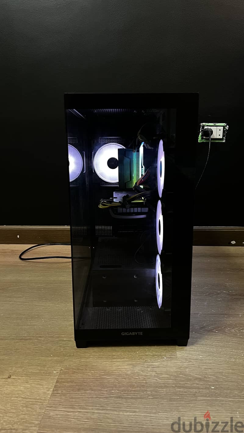 Gigabyte C500P Case 2