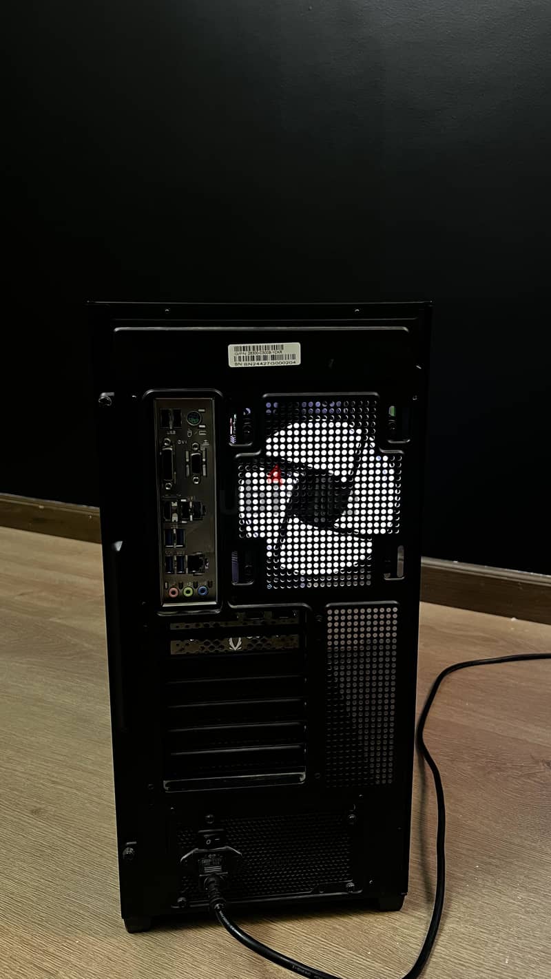 Gigabyte C500P Case 3