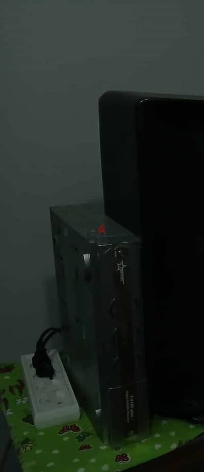 تلفزيون سامسونج كورى + رسيفير شغالين بحالة ممتازة 01065705542