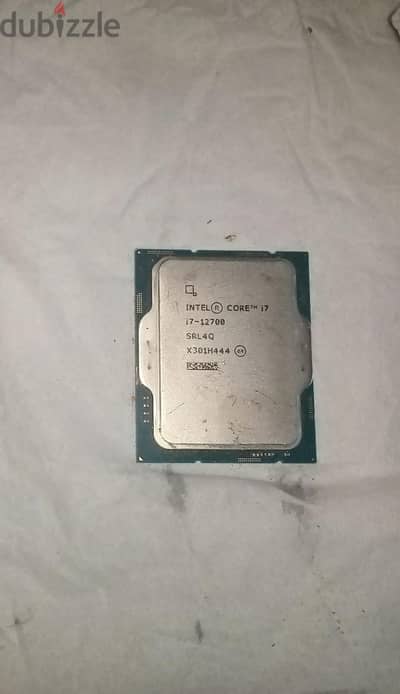 Core i7 12700 جيل أثنى عشر