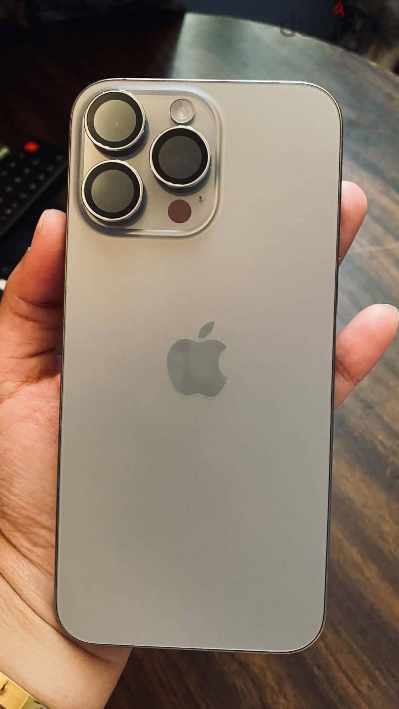 Apple - iPhone 15 Pro Max 2