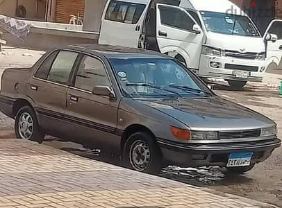 ميتسوبيشي لانسر 1992