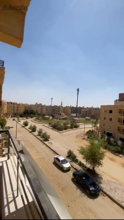 A fantastic opportunity to own a fully finished, super-luxurious apartment, ready forimmediateoccupancy,in the IntelligenceLandareaof ​HadayekOctober