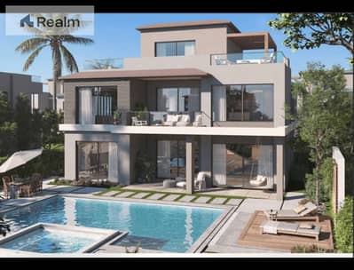 Villa with 550sqm garden. Core and shell. The Pyramids fill the gap