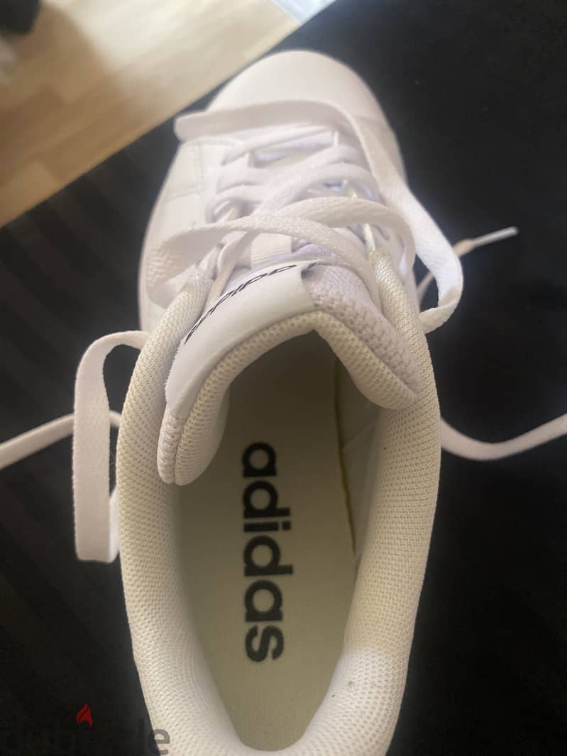 Adidas White Casual Shoes 4
