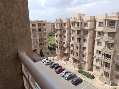 شقة مفروشة مكيفة بسعر مغرى