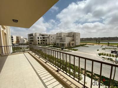 موقع مميز جدا سعر مناسب جدا تشطيب  راقي التراا سوبر لوكس جميع المفروشات  اجهزه كامله  شاليه للايجار مساحه واسعه  145 متر مربع فى بلانكا مناسب للعائلات