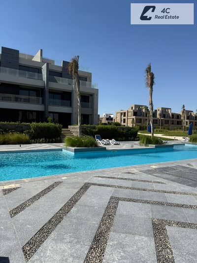 شاليه أرضي بجاردن للبيع باقل سعر من سعر السوق بمليون جنيه  وفيو بحر 3 غرف 150م  في لاڤيستا جاردنز العين السخنة