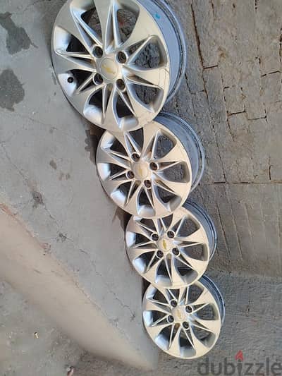 طقم جنط شيفروليه اوبترا مقاس 15 اصلي متاح طقم  01023777577  السعر 9500