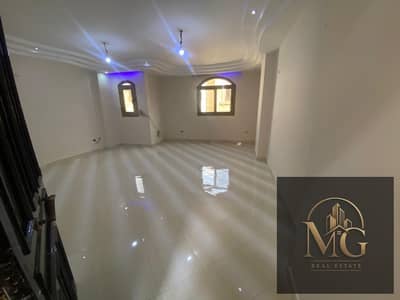 Apartment for Sale in El Hadaba El Wosta   Location: El Hadaba El Wosta  Area: 120 sqm  Floor: 4th Floor (Last Floor)