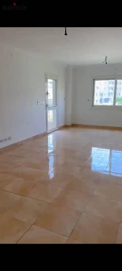 For sale 140m in Madinaty, in B10, Garden View, close to the malls