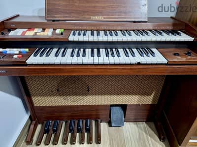 قطعة فنية نادرة لعشاق الفخامة والأنتيك الكلاسيكي Technics sx