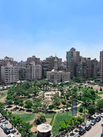 شقة واسعة بموقع استراتيجي في مدينة نصر