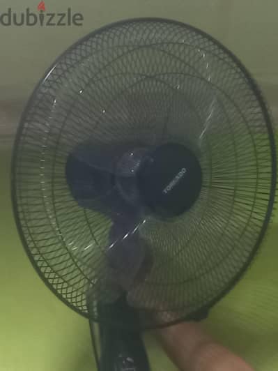 مستعمله استعمل خفيف جدا يعتبر جديد تورناد ب اربع ريش