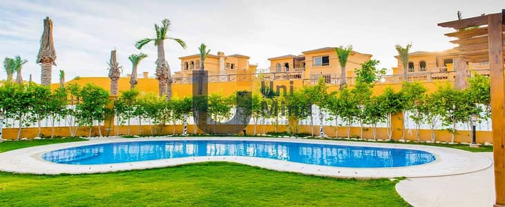 تاون هاوس فاخر للبيع بسعر مميز فيو مميز على مساحات خضراء في القاهرة الجديدة بجوار القطامية