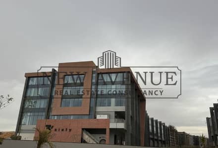 Retail 197 Sqm at Three Sixity With Plaza View