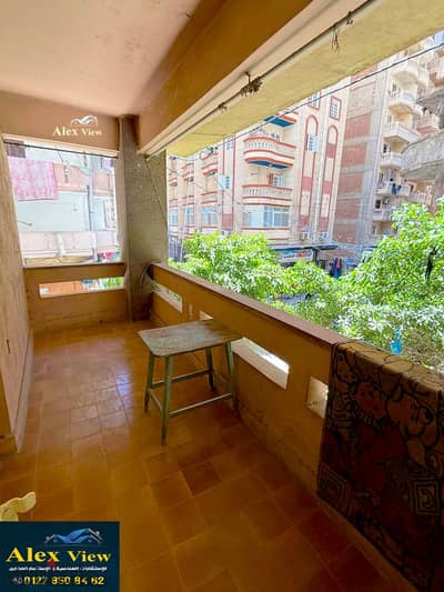 For sale, a licensed apartment of 160 m in Miami Bahri, the golden square, with 3 rooms, a minute from the sea