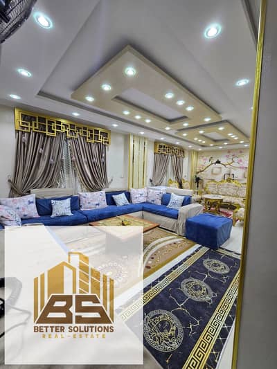 شقة للبيع في لوكيشن مميز و قريبه من جميع الخدمات في مدينه العبور المستثمر الصغير