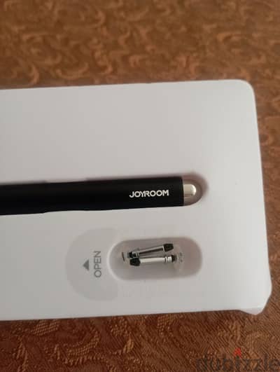 قلم تاتش من Joyroom متوافق مع جميع الشاشات