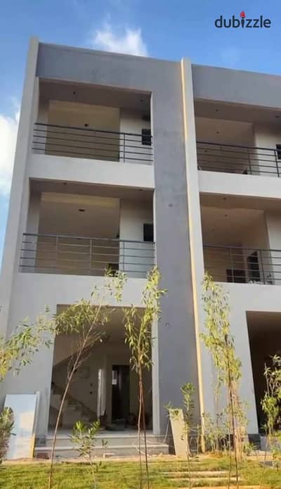 Luxury Ultra-Modern Finished Duplex for Sale - Nearest Delivery Date with the Longest Payment Plan - Featuring a Distinctive Landscape View in the Hea