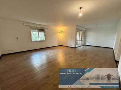Apartment for rent (New Law) in Al Rehab City, Phase 4. Area: 166 sqm; located on the first floor with a garden view. Layout: 3 bedrooms and 2 bathroo