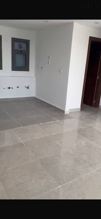 Luxury 347 sqm penthouse for sale in Sun Capital, ready for immediate delivery – a rare opportunity for both living and investment.