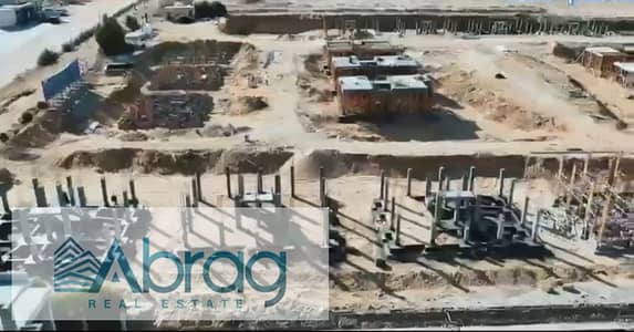 Twin house for sale, 305 sqm, 7-year installment plan. Located at Gate 1, Plot 1, River Park Compound, Sheikh Zayed.