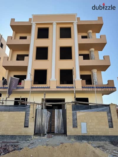 a ground floor apartment with a garden in South Suez on the northern ninety