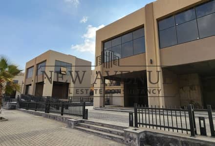 محل بموقع مميز لجميع الانشطه مع مساحه خارجيه محل بموقع مميز لجميع الانشطه مع مساحه خارجيه