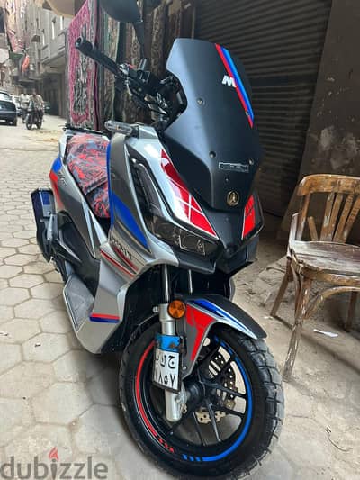 سكوتر هوچن Adv