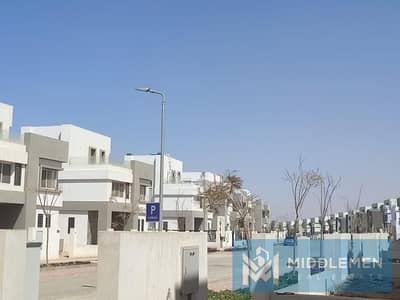 تاون هاوس ميدل 215متر لوكيشن مميز بفيو لاندسكيب اقل سعر في السوق هايد بارك القاهره الجديده Hyde Park new cairo