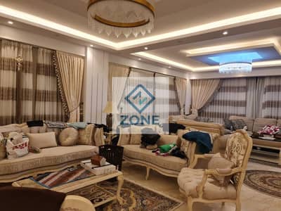 شقة للبيع في مدينتي 294م بحديقة خاصة بأرقي مرحلة B8 فيو مفتوح علي شارع
