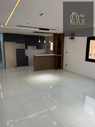 Strategic location next to Mall of Arabia and in front of the seventh and eighth district – Golden opportunity to sell a 250m penthouse with high-end finishing and a private roof and elevator inside Taiba Gardens compound