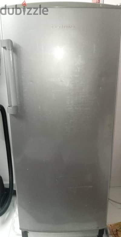 ديب فريزر 6درج Electrostar مستعمل بحاله جيده