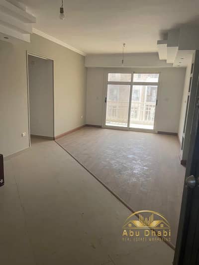 Apartment 96 m for rent in Madinaty, Phase 7 B7, City Center, Super Lux finishing, "Minutes away from services and bus station"