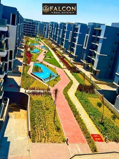 شقة للبيع { استلام فوري } بواجهة امام الاهرامات والمتحف المصري الجديد بكمبوند Sun Capital