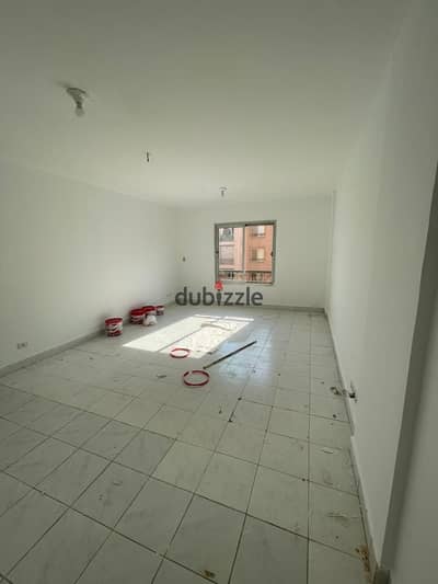 Apartment for rent, Law 90 m next to all services in Al-Rehab city at a bargain price