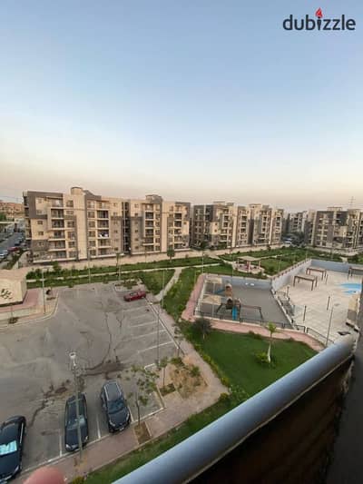 شقه 130م للبيع بسعر 3.550. 000 جنيه في جنه اكتوبر بجوار نادي الصيد في 6 اكتوبر Janna October , 6th of October City