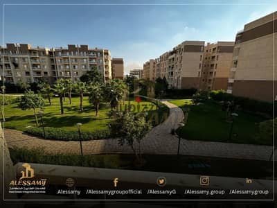 شقه للبيع مساحه 96 م في b7  خطوات من النادي دور متكرر تشطيبات خاصه فيو جاردن في مدينتي