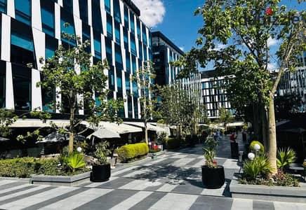 عالمفتاح مكتب متشطب بفيو جميل فى بارك ستريت بجانب كابيتال وأركان بلازا Park Street