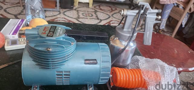 كومبرسور apt . . . v  777 بحالة شبة الجديد