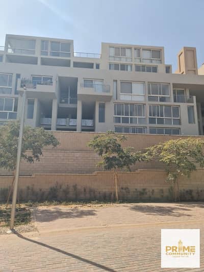 Duplex garden 155 sqm fully finished in very prime location view lagoon , the sea and mountain for sale under market price in Il Mont gala