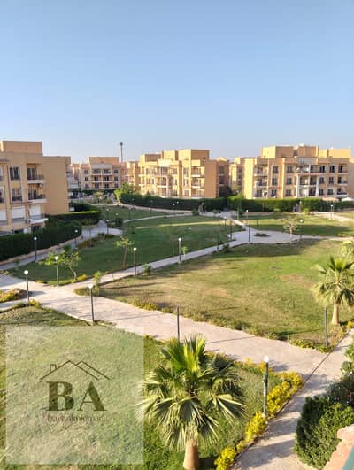 للايجار شقه مفروش مرحلة تالته ب فيو مفتوح بحري علي للند اسكيب