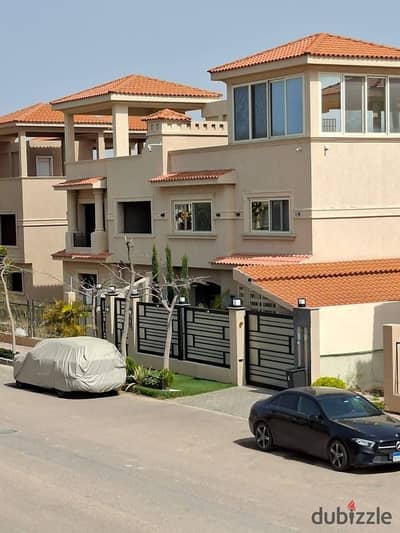 A unique opportunity to own an independent villa in one of the most prestigious residential communities in Alexandria, with spacious areas suitable for large families and providing the highest levels of comfort and privacy.
