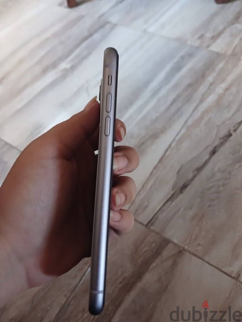 Apple - iPhone 11 2