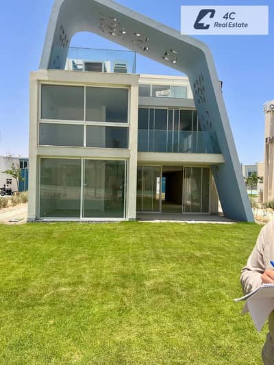 بأقل من سعر السوق ستاندالون شاليه للبيع مساحته 190 م استلام فورى  في موقع متميز على لاجون في فوكا باى
