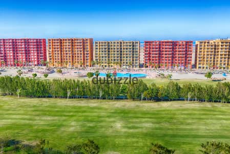 امتلك شاليه بمساحة 30م داخل Porto Golf Marina، أحد أشهر مشروعات الساحل، واستفد بخطة سداد مريحة واستلام سريع خلال سنة فقط.